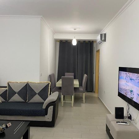 Redona Apartament Vlore Exterior photo